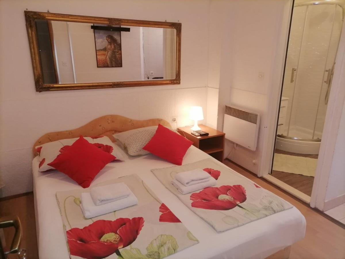 Rooms Mara Skradin Exterior foto