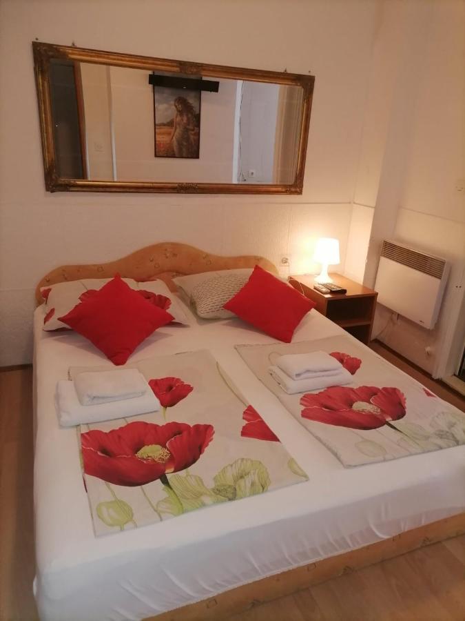 Rooms Mara Skradin Exterior foto
